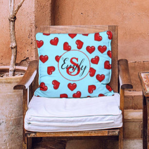 Coussin Motif de cœurs rouges minimalistes sur nom personn