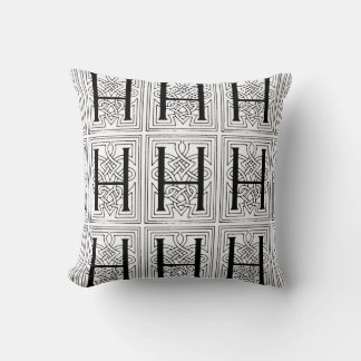 Coussin Motif de défilement noir et blanc initial Monogram