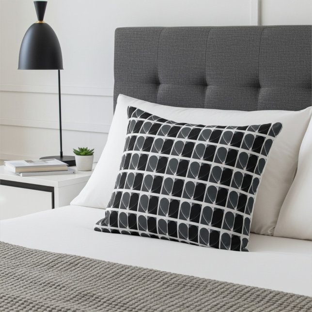 Coussin Motif de demi-cœurs noir et blanc moderne (Créateur téléchargé)