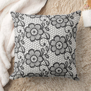 Coussin Motif de dentelle florale noir et blanc élégant