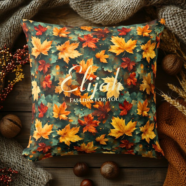 Coussin Motif de feuilles d'érable automnales sur fond ver (Créateur téléchargé)