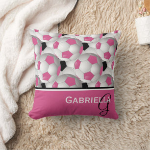 Coussin Motif de football noir rose Monogramme