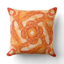 Motif de nœud en spirale caressé par le soleil
