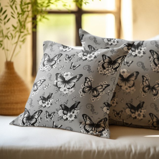 Coussin Motif de papillon gris (Créateur téléchargé)