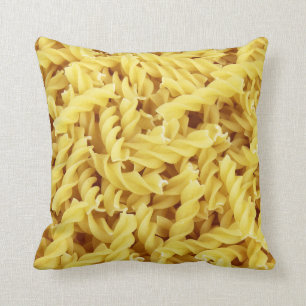 Coussin Motif de pâtes en spirale jaune