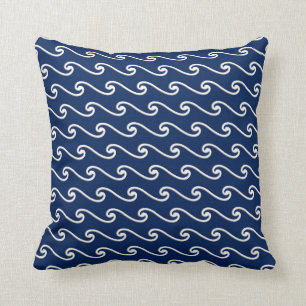 Coussin Motif de vague chinois - blanc sur le bleu marine