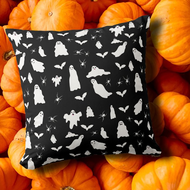 Coussin Motif d'Halloween, chauves-souris et araignées (Cute Ghost, Bats & Spiders Halloween Pattern Throw Pillow)