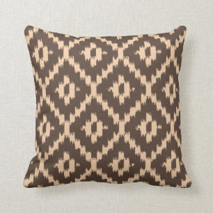 Coussin Motif d'Ikat - chocolat et pêche pâle