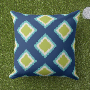 Coussin Motif d'Ikat de Diamant bleu de la marine moderne