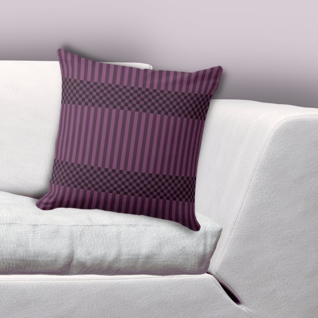 Coussin Motif élégant de rayures violettes et de chèques (Elegant Purple Stripes & Checkers Pattern Throw Pillow, Living Room)