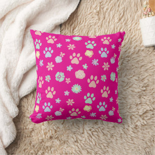 Coussin Motif Empreintes de Patte et Fleurs Pastel Doux