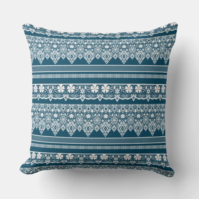 Coussin Motif en dentelle bleue. (Recto)