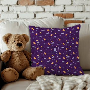 Coussin Motif espace monogramme lilas orange bleu foncé 