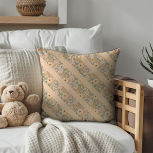 Coussin Motif floral beige pastel en rayures diagonales