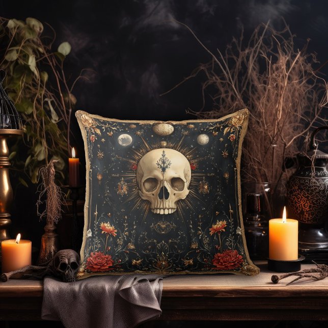 Coussin Motif floral foncé et crâne (Créateur téléchargé)