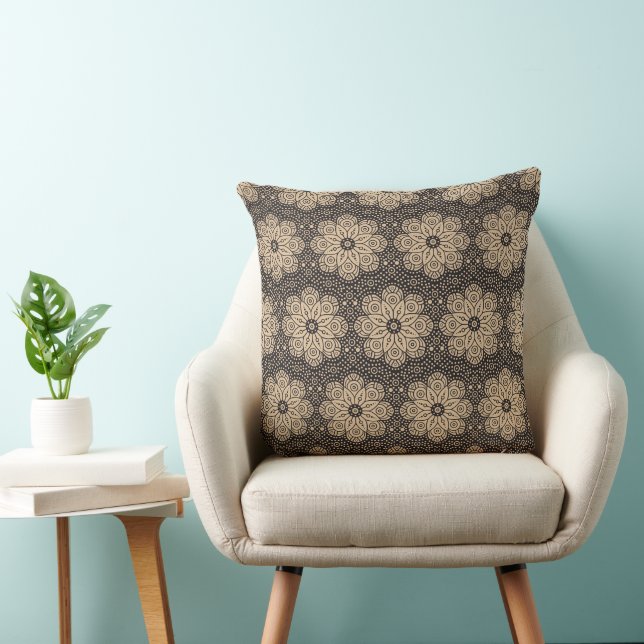 Coussin Motif mandala ethnique beige et noir (Chaise)