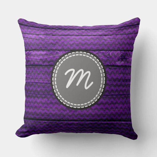 Coussin Motif Purple Chevron sur bois vintage (Recto)