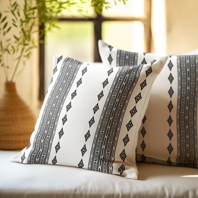 Coussin Motif rayé tribal aztèque noir et blanc (Créateur téléchargé)