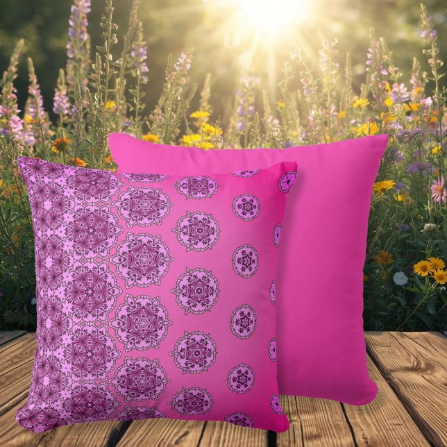 Coussin Motif rose chaud et violet (Hot pink and purple pattern throw pillow)