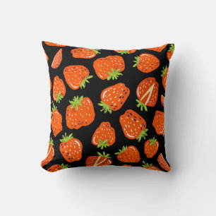 Coussin Motif sans couture avec petites fraises sur noir