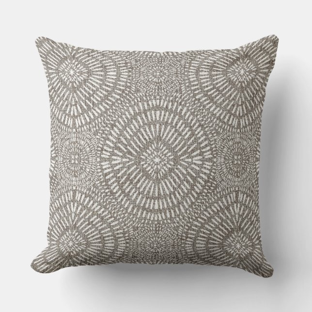 Coussin motif taupe clair bohème (Recto)