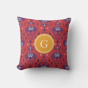 Coussin Motif tribal ikat rouge chic et féminin avec monog