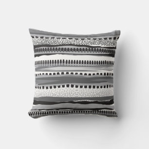 Coussin Motif tribal noir et blanc dessiné à la main