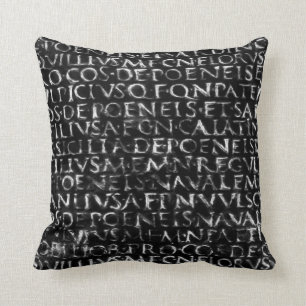 Coussin Motif typographique romain antique