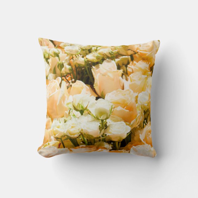 Coussin Motif vertical de roses blanches. anniversaire, re (Recto)