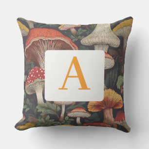 Coussin Motif Whimsical Botanical Mushroom avec Monogramme