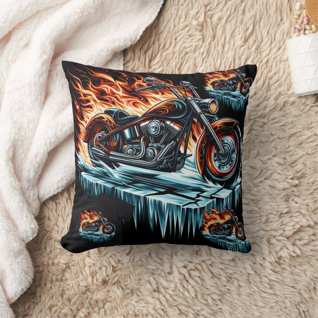 Coussin Motocyclette en feu sur une surface gelée au crépu (Couverture)