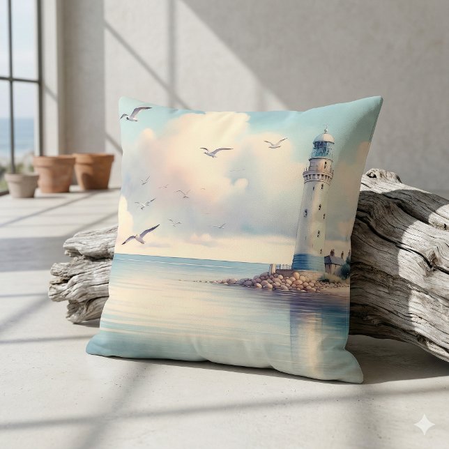 Coussin Mouette de phare côtier sous un ciel pastel serein (Coastal Lighthouse Seagulls Pastel Sky Serenity Throw Pillow Against Driftwood Log)