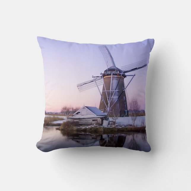 Coussin Moulin à vent pendant le lever de soleil dans le (Recto)