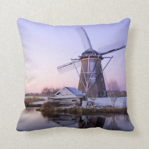 Coussin Moulin à vent pendant le lever de soleil dans le