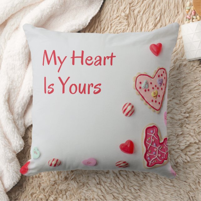 Coussin My Heart Is Yours  cute Valentine design (Couverture)