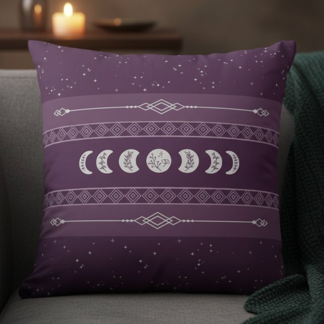 Coussin Mystical Bohemian Plum Celestial Moon Phase (Ideal for those searching for Boho, Witchy, Aesthetic, or Spiritual Wellness decor)