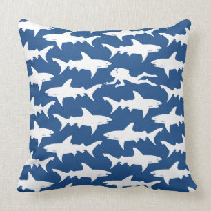 Coussin Natation folle de plongeur au milieu de l'école
