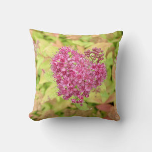 Coussin Natural Flower Heart - percé par la flèche.