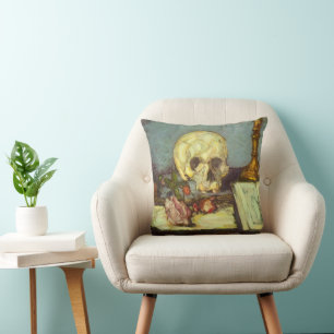 Coussin Nature morte avec crâne, bougie, livre de Paul Cez