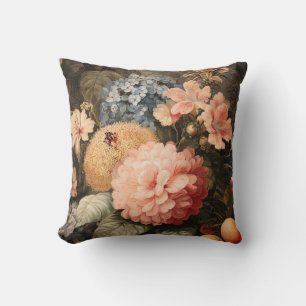 Coussin Nature morte florale vintage avec floraison rouge