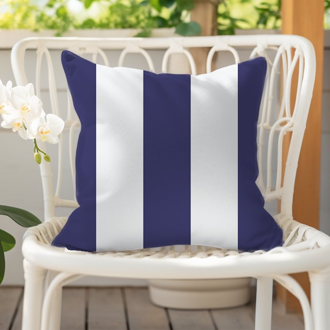 Coussin Navy Blue and White Vertical Awning Stripes (Créateur téléchargé)