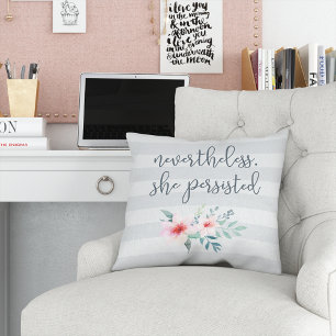 Coussin Néanmoins, Elle A Persisté