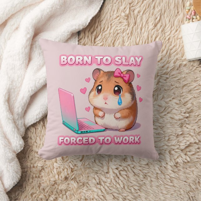 Coussin Née Pour Détruire, Forcée De Travailler Mème De Ha (Couverture)