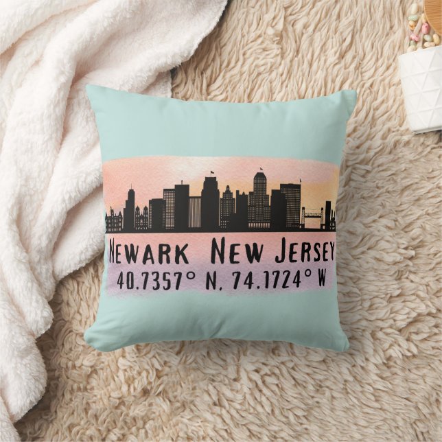 Coussin Newark NJ City Skyline Latitude et Longitude (Couverture)