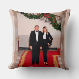 Coussin Noël : le président Donald Trump et Melania descen