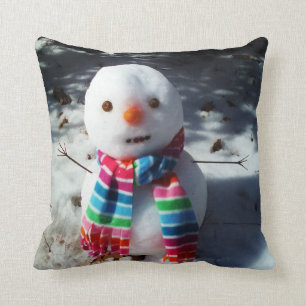 Coussin Noël mignon de bonhomme de neige d'arc-en-ciel