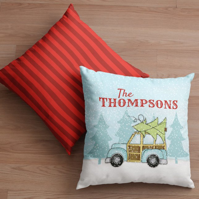 Coussin Noël Snowflakes Car Cute Personnalisée Personnalis (Whimsical Christmas holiday Woodie car throw pillow)