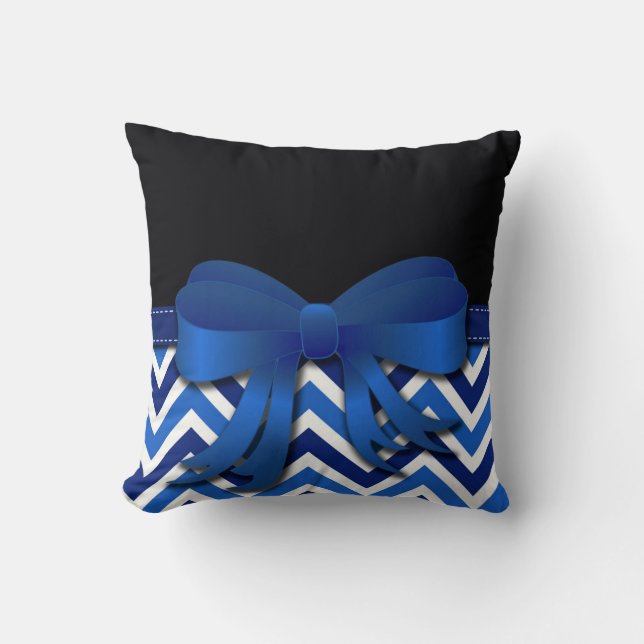 Coussin Noir avec Chevron bleu et blanc et Bow bleu (Recto)