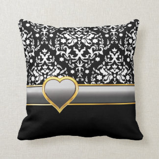 Coussin Noir blanc damassé avec bande gris argenté et coeu