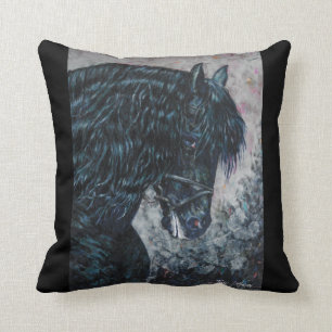 Coussin noir de cheval